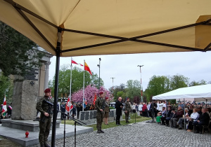 Uroczystość pod pomnikiem Ofiar Zbrodni Katyńskiej w Łodzi