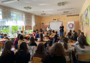Spotkanie klas 6 z pracownikami Państwowej Inspekcji Sanitarnej.