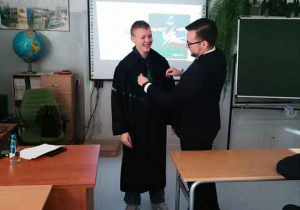 Klasa 7b podczas spotkania z prawnikiem - Szkoła wolna od hejtu.