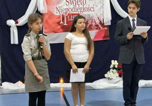 Uczniowie podczas występu.