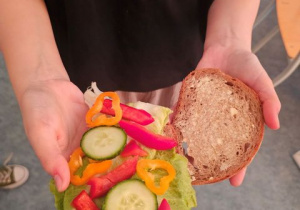 Kanapka przygotowana przez jednego z uczniów.