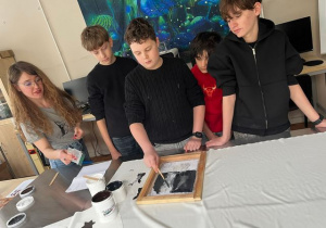 Warsztaty sitodruku.