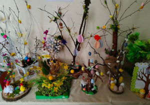 Wielkanocne drzewka - wystawa prac konkursowych.