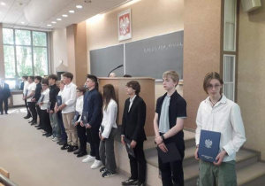Wyróżnieni uczniowie w auli Wydziału Matematyki