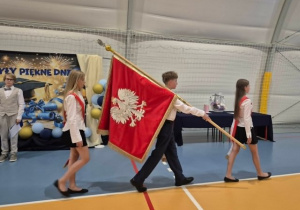 Poczet Sztandarowy klas 7.